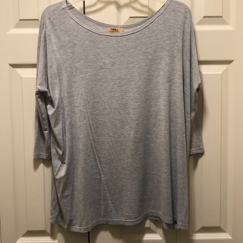 Grey raglan sleeve top